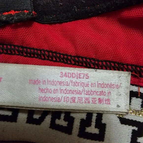 3 pairs of 34DD bras (2 VS & 1 PINK) - Picture 9 of 12